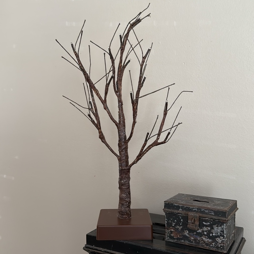 LED Light Twig Tree Decor - Picture 4 of 7